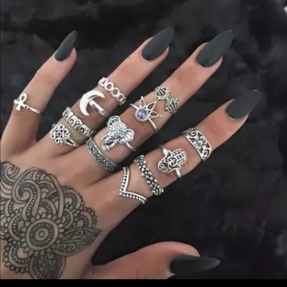 4 for $25 🌟Just in🌟 Boho 13 piece ring set